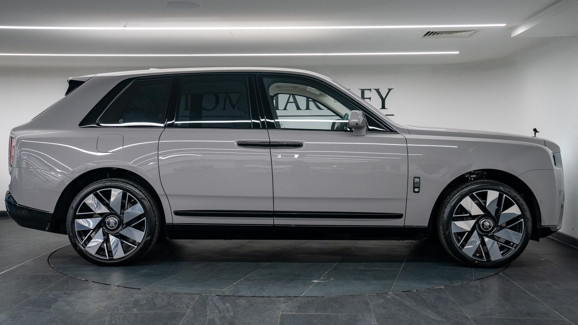 Rolls-Royce Cullinan Photo b454bc90-bde9-4024-9e78-c1b8ec4841e7.jpg