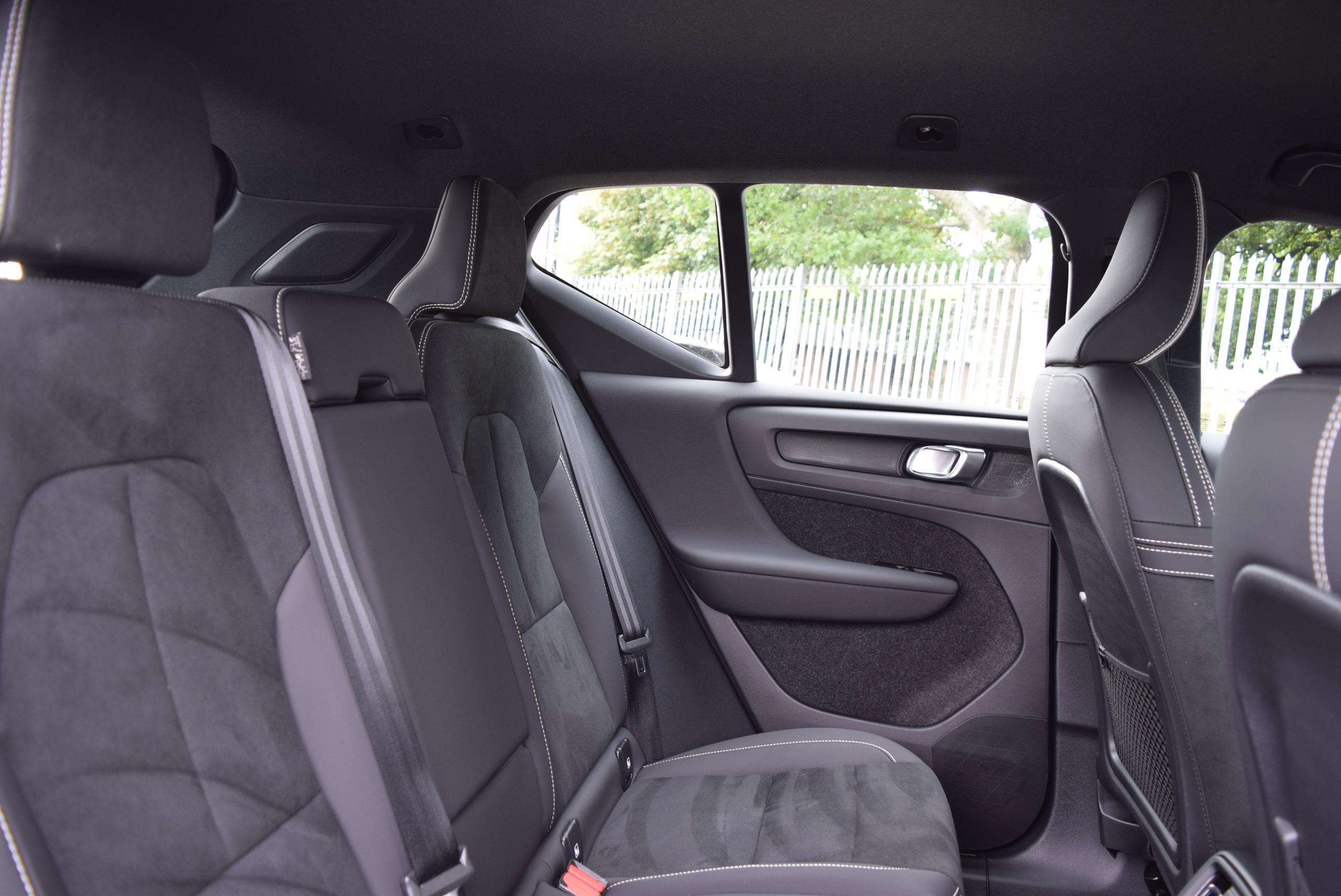 2026 VOLVO XC40 2.0 B4P Plus Dark 5dr Auto - vehicle photo 30 for sale on PureCar
