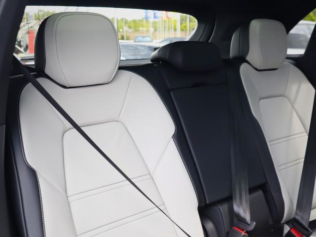 Porsche Cayenne Photo 42
