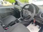 Volkswagen up! Photo 16