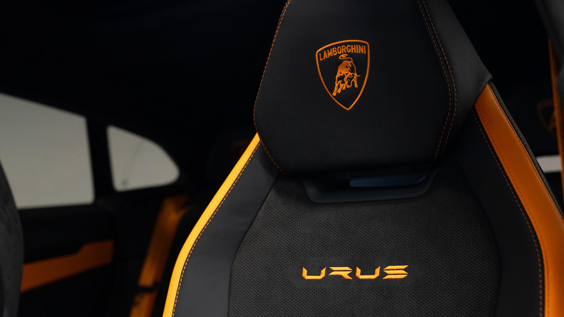 LAMBORGHINI Urus Photo b469328d-9e17-477e-8b3b-c35153e9cab5.jpg