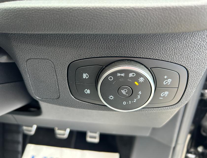 Ford Focus Photo b479379b-91a2-41d1-bc80-5446cfb4fca1.jpg
