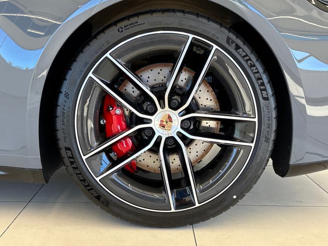 PORSCHE 911 Photo 24