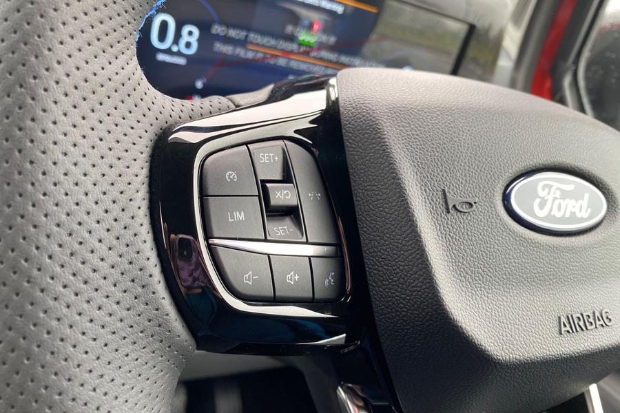 Ford TRANSIT CUSTOM Photo b4bb67ac-69bc-4a39-a865-8e1991808ea3.jpg