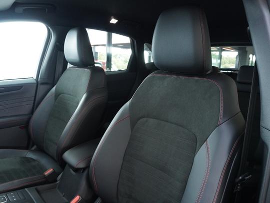 Ford Kuga Photo b4d35970-ee8b-42f0-bb55-df1fde07757f.jpg