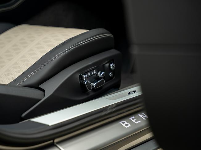 BENTLEY Continental GTC  Photo 35