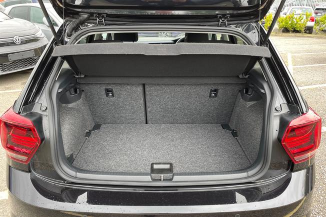 VOLKSWAGEN Polo Photo 9