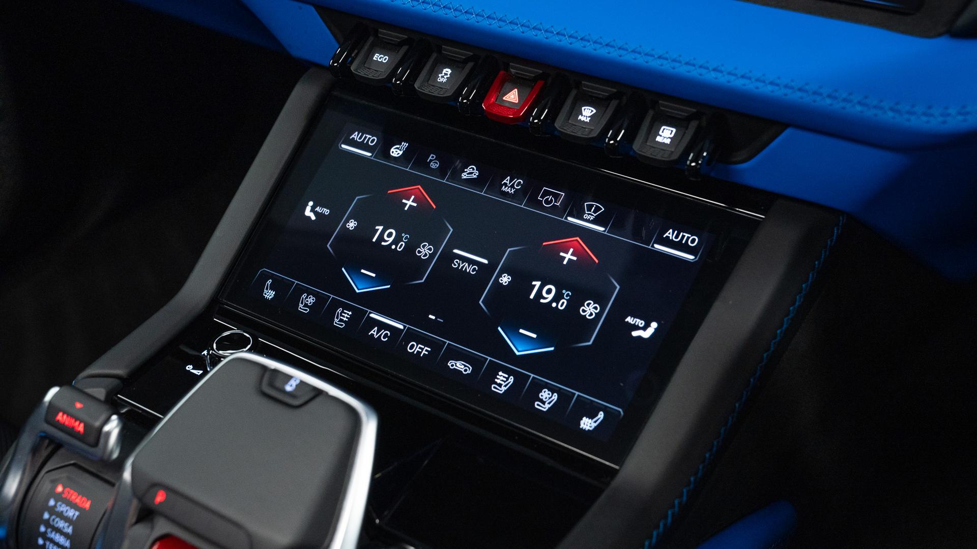 LAMBORGHINI Urus Photo b501b021-9dda-44c2-a189-81f08b3e35c8.jpg