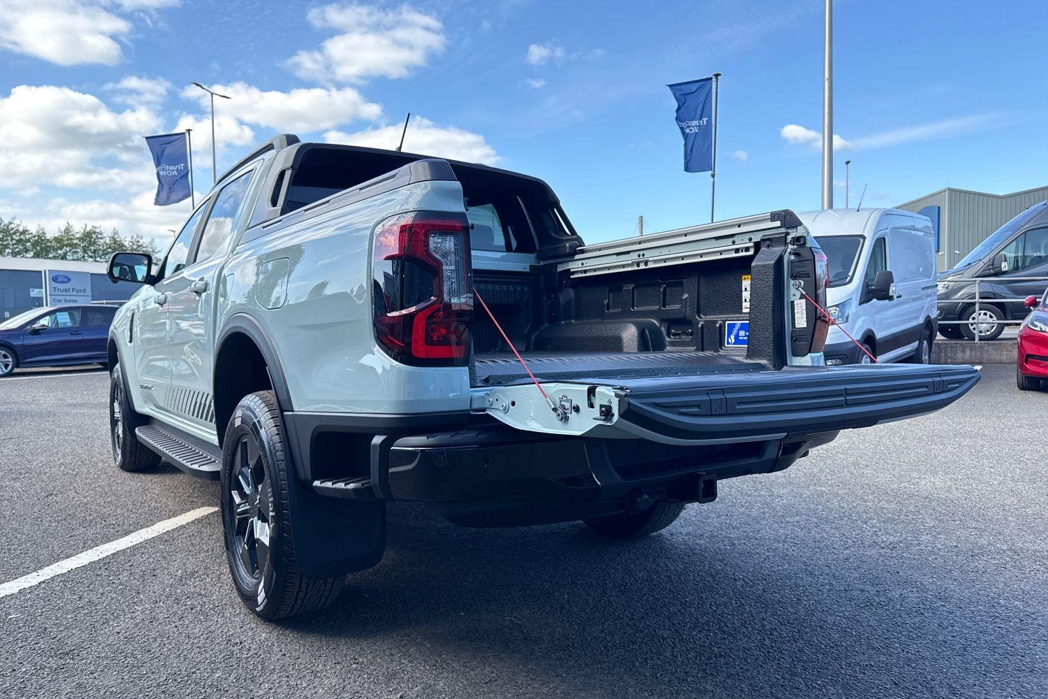 Ford RANGER Photo 32