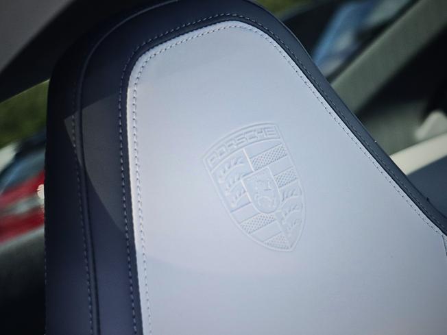 PORSCHE 911 Photo 30
