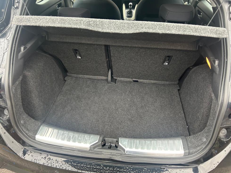 Nissan Micra Photo b50eaf89-20cc-44f9-9ede-7f80cb38f14d.jpeg