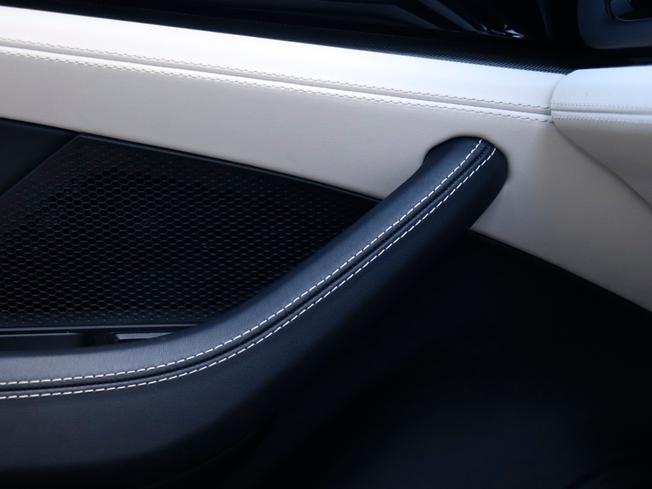 PORSCHE Panamera Photo 36