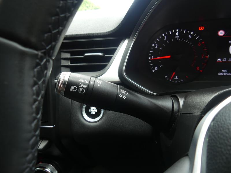 Renault Captur Photo b51e2d71-2c94-48ba-a532-b17c6f14df1b.jpg