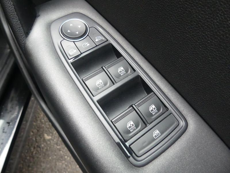 Renault Captur Photo b529000a-62cc-4f9a-8445-a200f21545e1.jpg