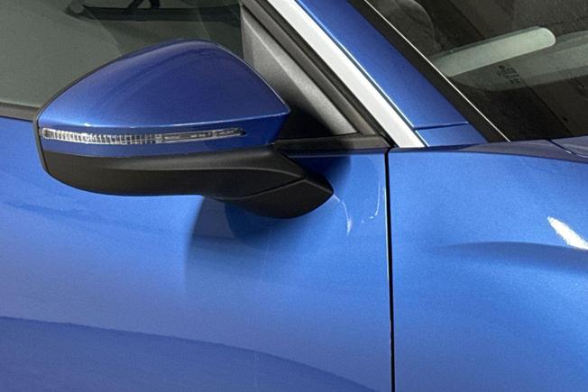 VOLKSWAGEN T-Roc Photo 20