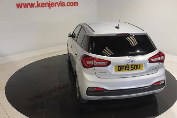 Hyundai i20 1.2 Premium Nav Hatchback 5dr Petrol Manual Euro 6 (s/s) (84 ps) Photo 5