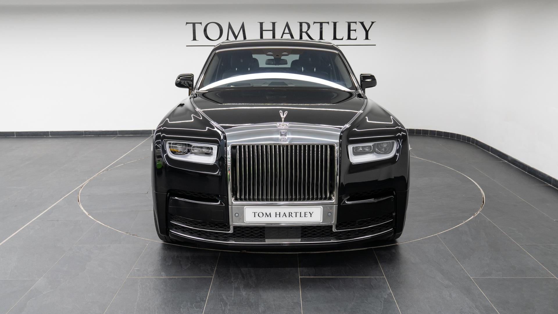 Rolls-Royce Phantom Photo b53b0084-5a92-4d47-b2ec-c76628a0e3b0.jpg