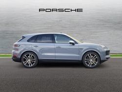 Porsche Cayenne Photo 3