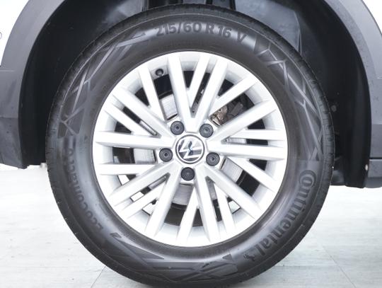 Volkswagen T-Roc Photo b53f1c84-060d-4a5b-9a37-338f65db341e.jpg