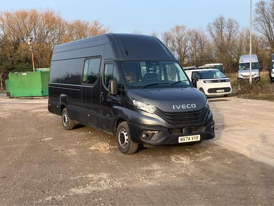 Iveco Daily 35S16V Photo