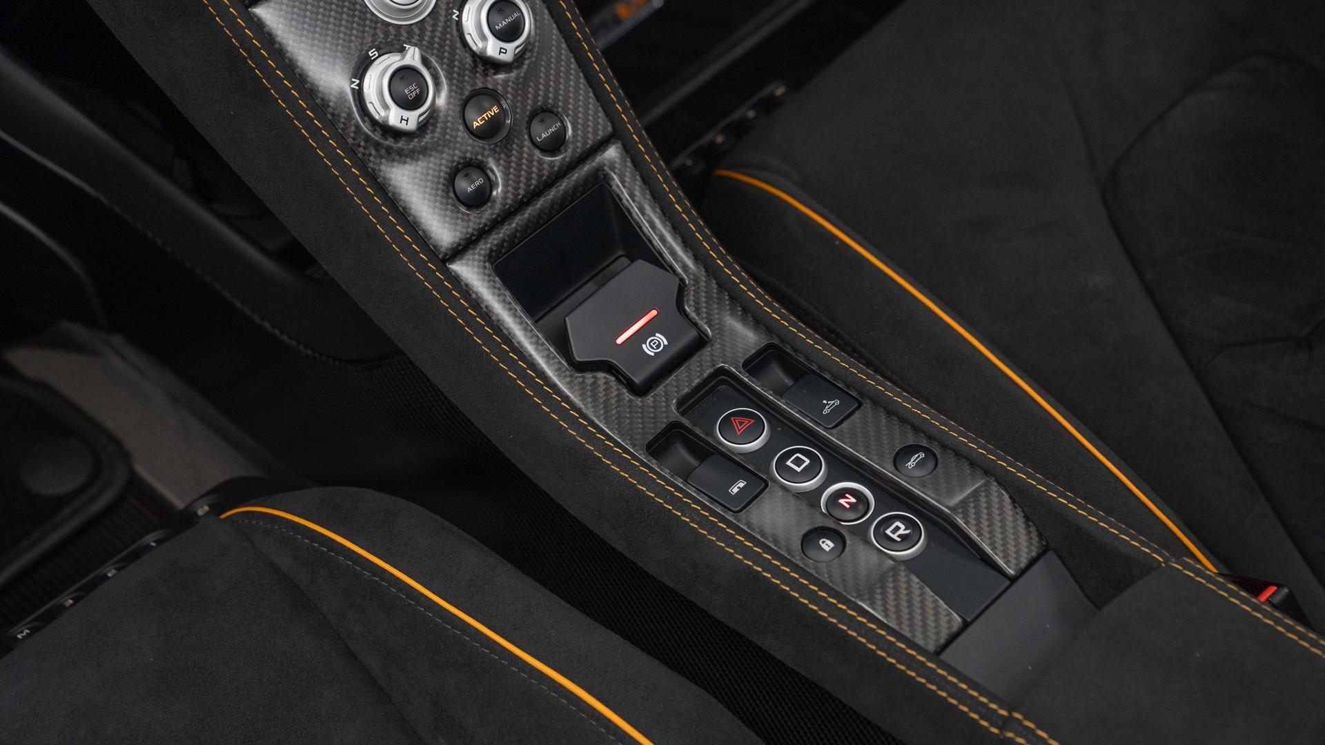 McLaren 675 LT Photo b56571d7-5344-4818-8d60-473c04519d54.jpg