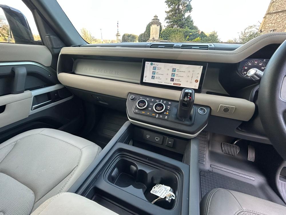 Used Land Rover Defender 110 LB21APX 14