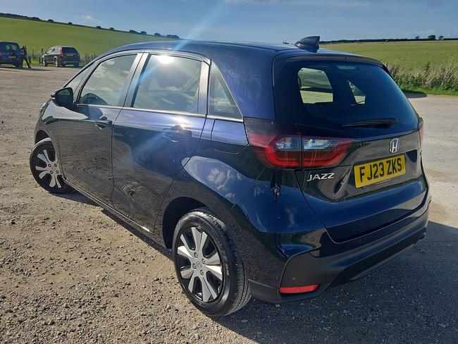Honda Jazz Photo b56a545e-6786-4b4a-b4a5-c7bfefb37e16.jpg