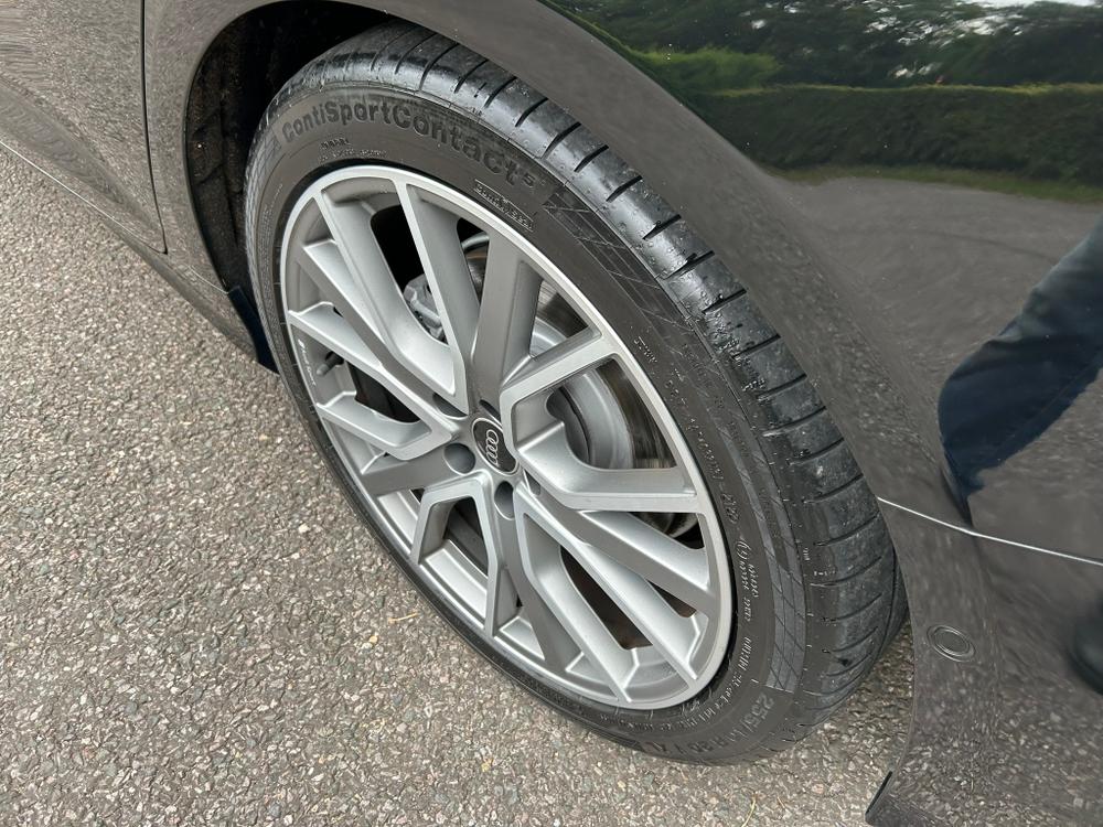 Used Audi A6 Avant GX71XST 38