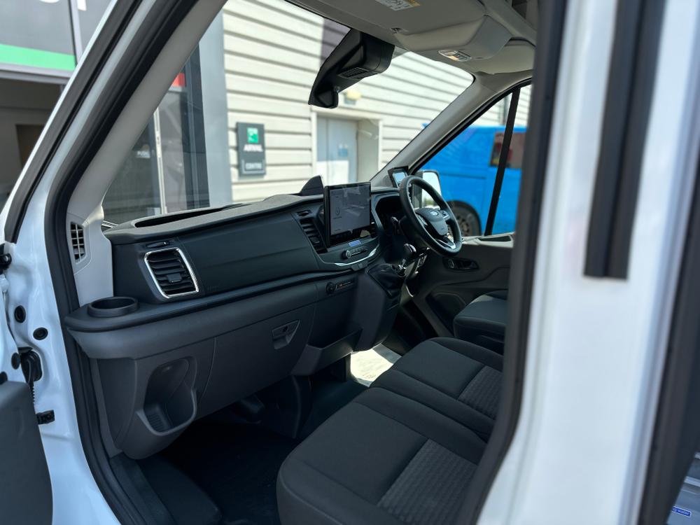 Ford Transit Trend Photo b589e1d7-c69a-4ec7-9bc8-d80e570a6d20.jpg