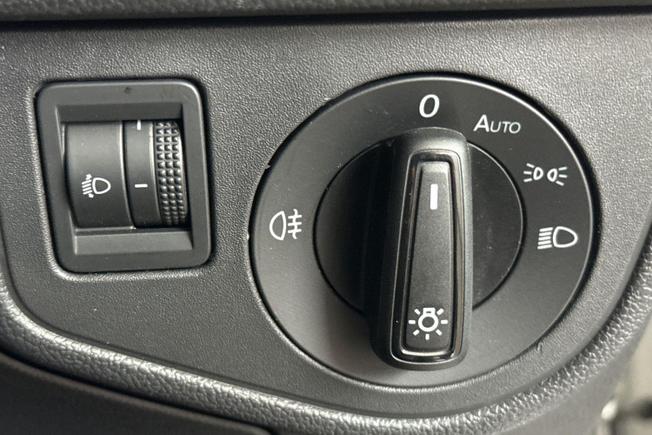 VOLKSWAGEN Polo Photo 26