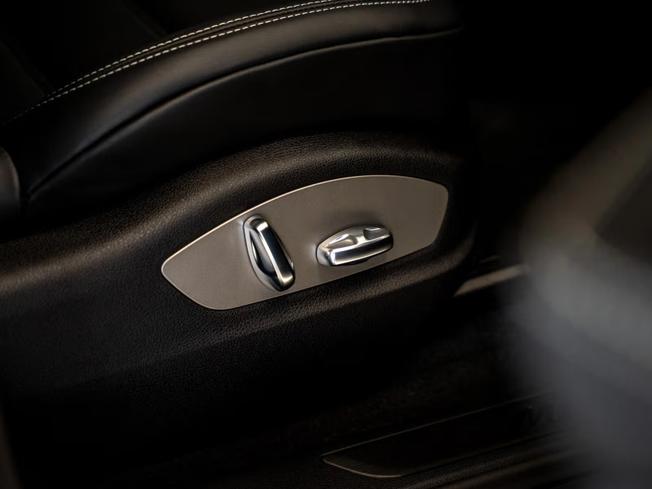 PORSCHE Macan Photo 28