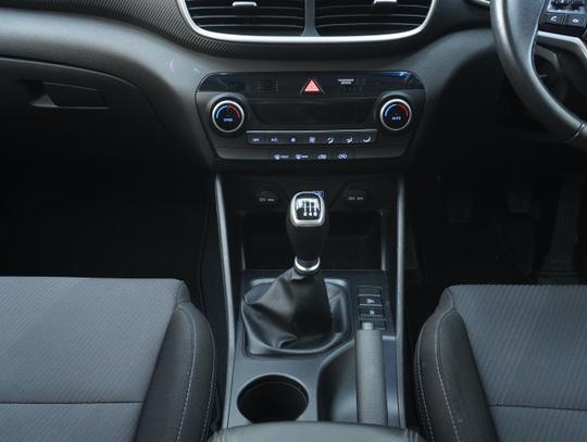 Hyundai TUCSON Photo b5b63f88-0e43-4b2b-b8fe-1d4dba4e2c6f.jpg