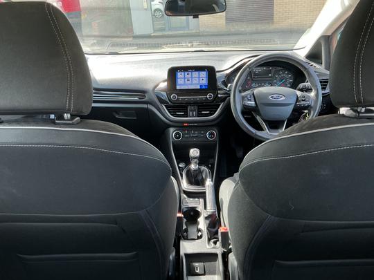 Ford Fiesta Photo 39