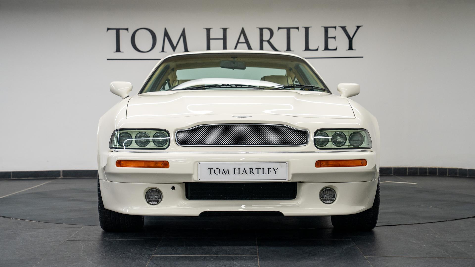 Aston Martin V8 Photo b5bca1d5-1542-48be-a6b1-a9e6addda543.jpg