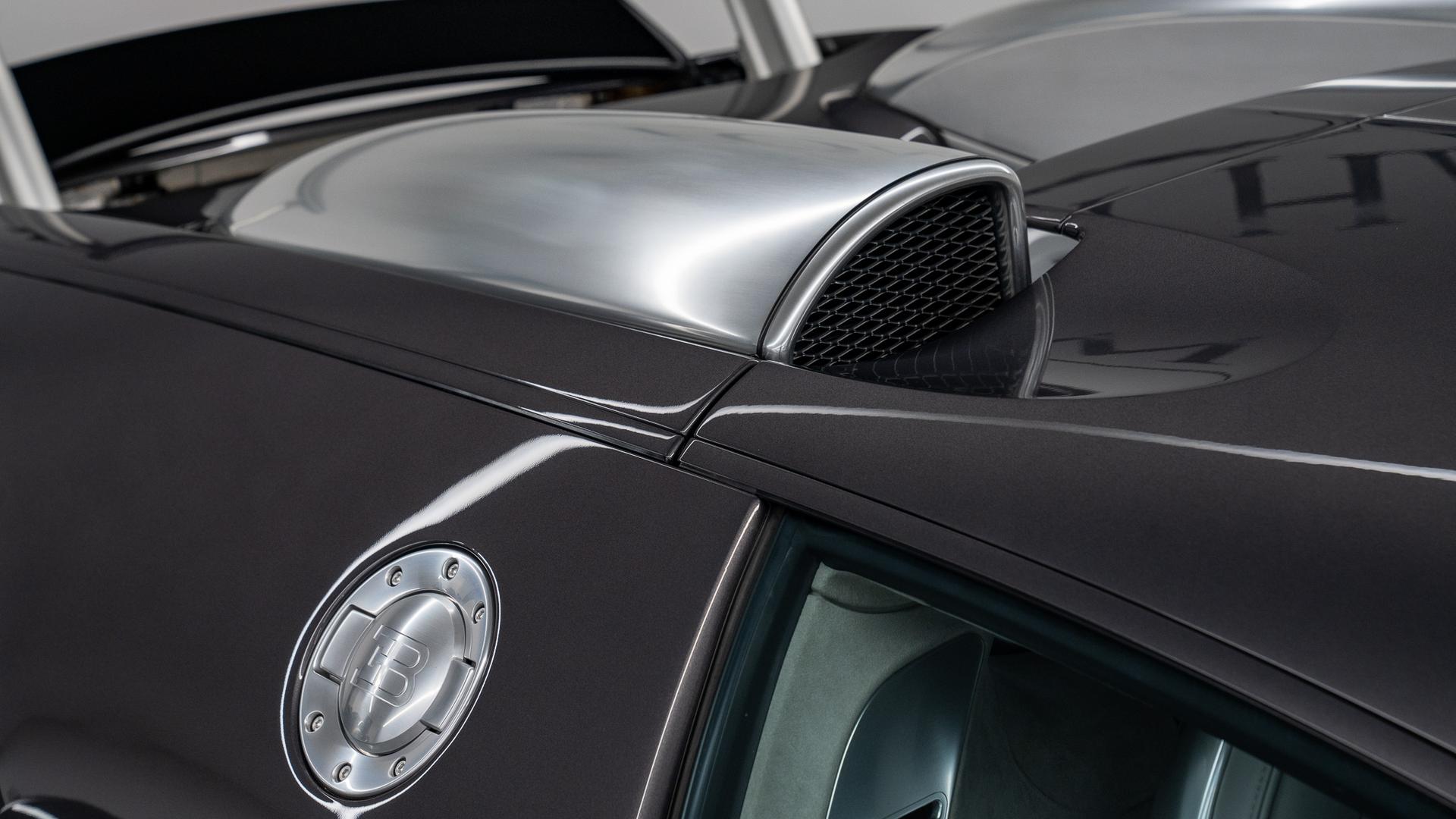 Bugatti Veyron Photo b5bcc1c6-3c7f-4cb1-b74c-7de3c7ea5fb9.jpg