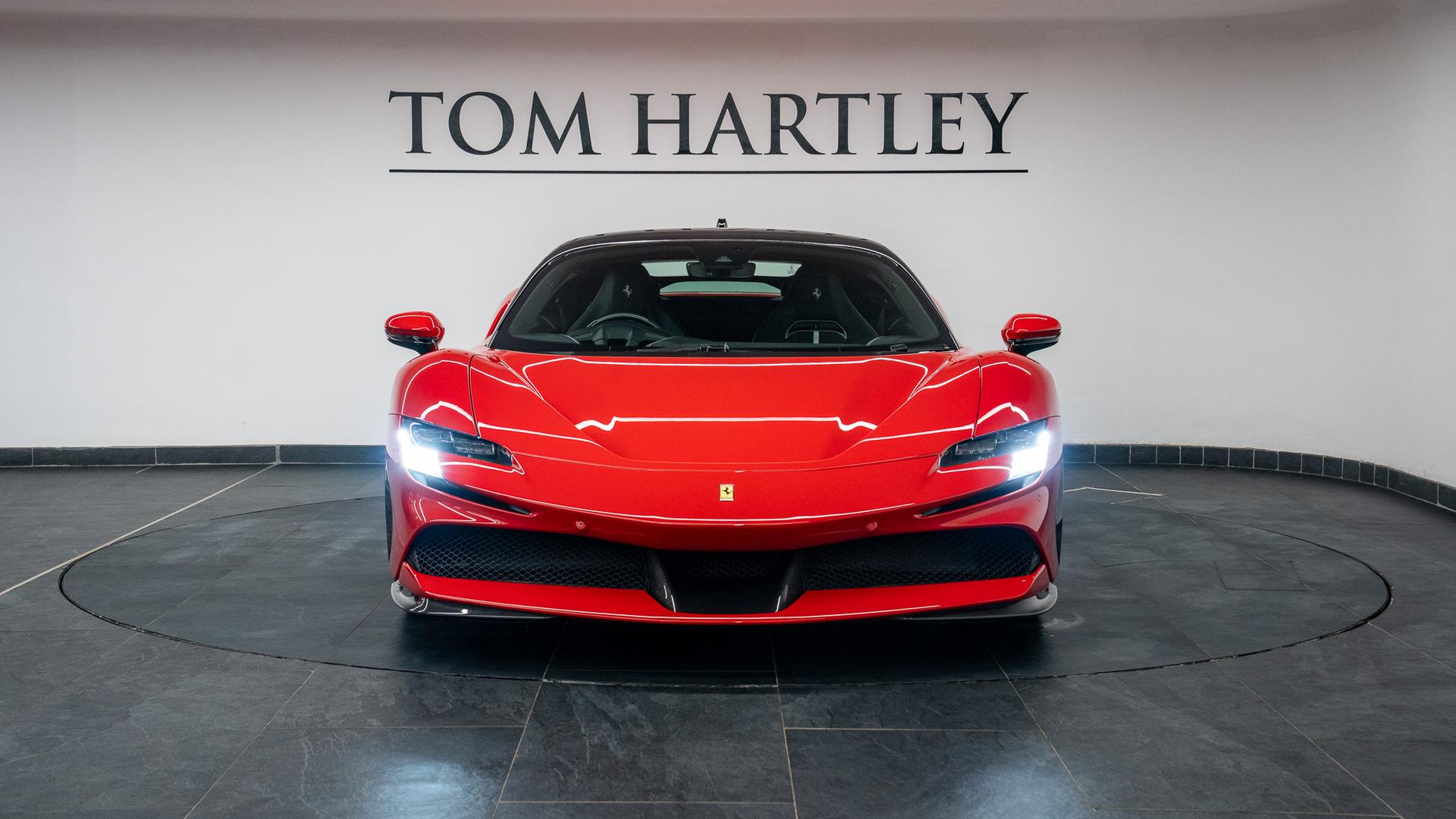 Ferrari SF90 Photo b5c128a6-60ca-4d29-9ac6-6f6a6ec61e23.jpg