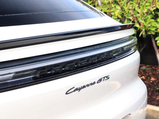 PORSCHE Cayenne Photo 16