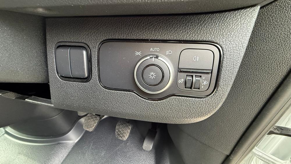 Mercedes-Benz Sprinter Photo b5f0ee40-2eac-46f3-b29d-435199dee23f.jpeg