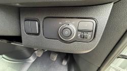 Mercedes-Benz Sprinter Photo 18
