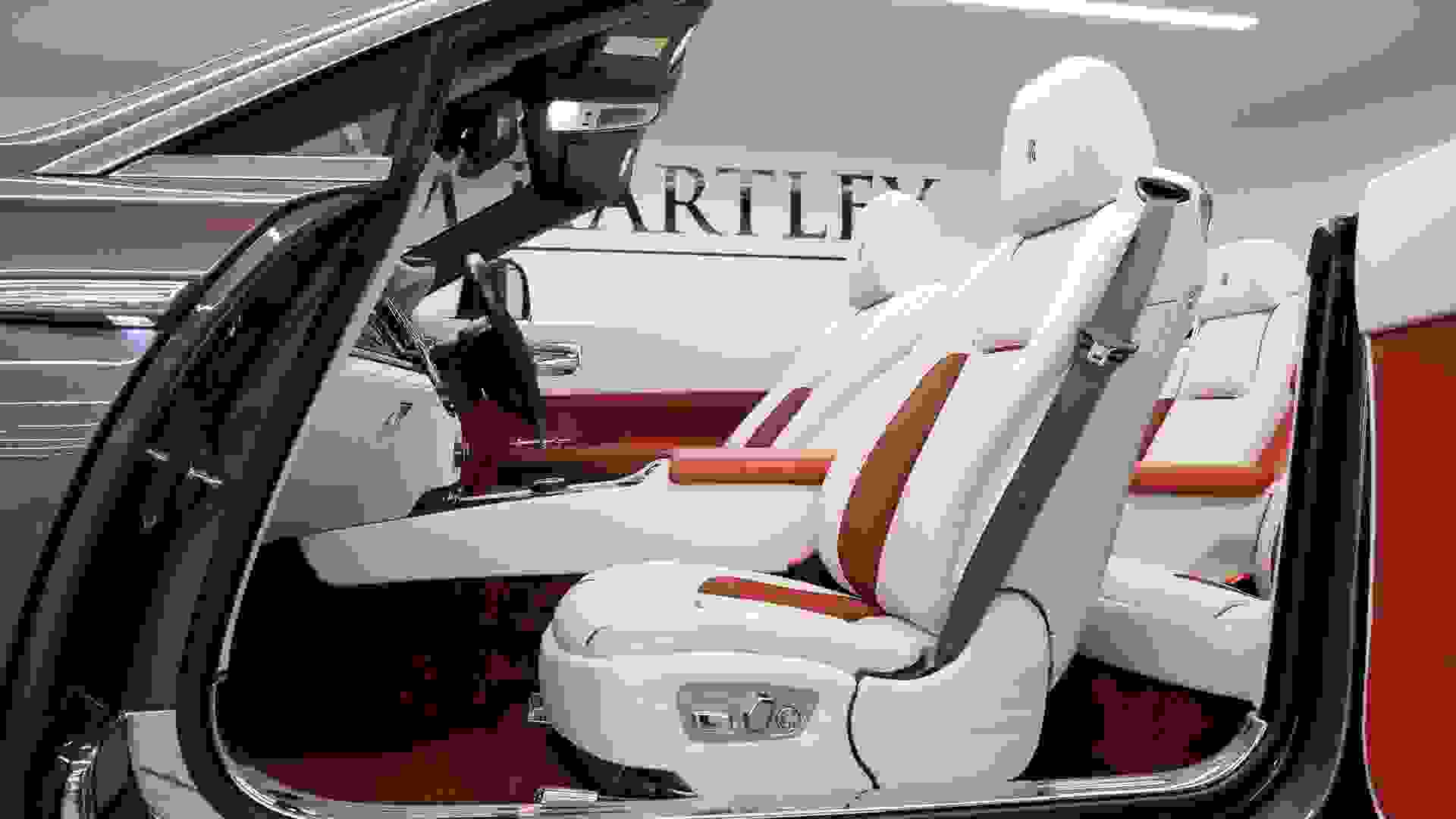 Rolls Royce Dawn Photo b6029a68-c6b5-4ca7-9776-911bf80c0121.jpg