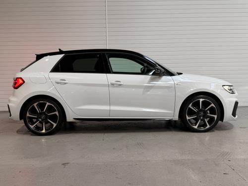 Audi A1 Photo b61e4c18-c1dc-4c8d-94d6-a1101434f6cb.jpeg