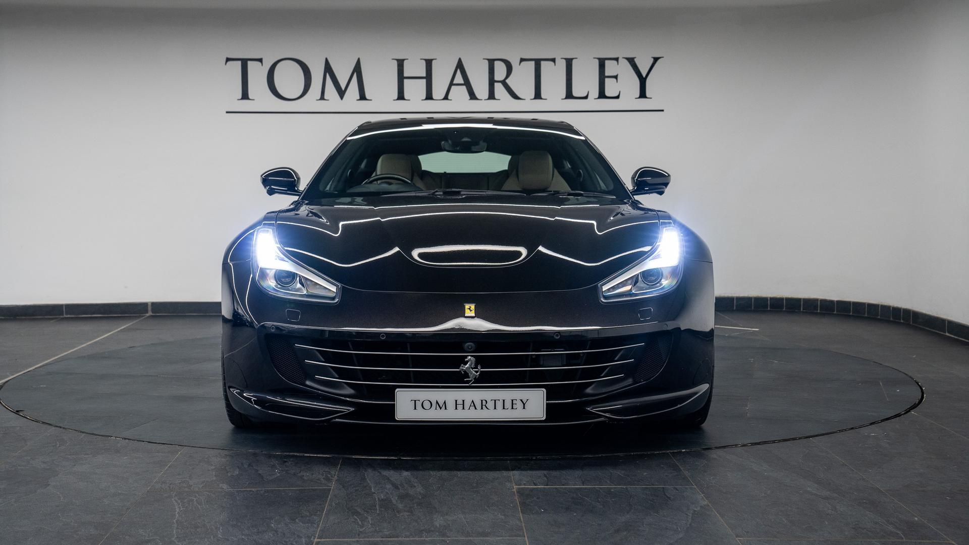 Ferrari GTC4Lusso Photo b6232aba-98b3-4633-b337-f38d77ef8c93.jpg