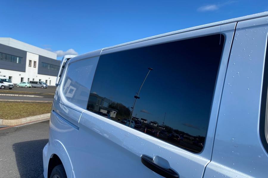 Ford TRANSIT CUSTOM Photo b62c0b18-a47a-4595-85c6-446c03a02975.jpg