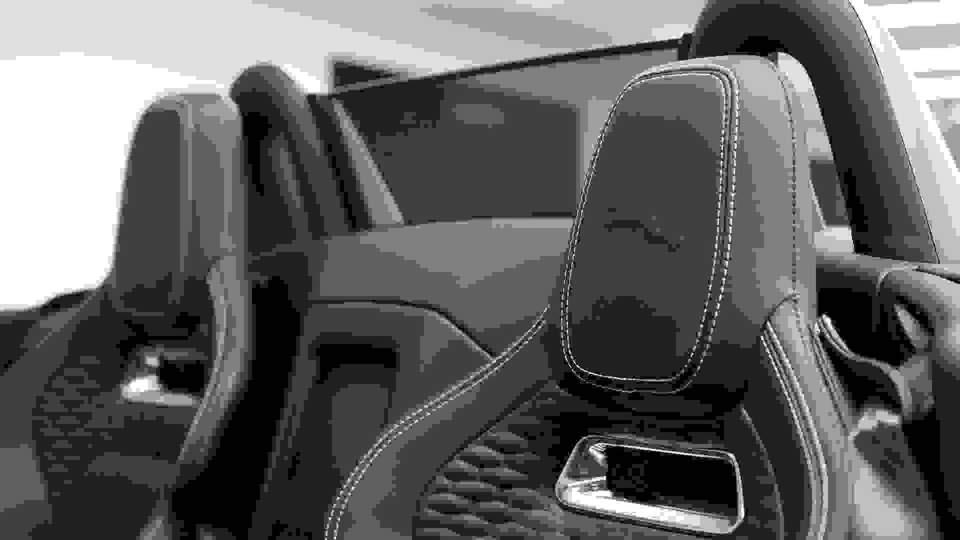 Jaguar F-Type Photo b631a159-0657-46c9-84d4-4146703a2050.jpg
