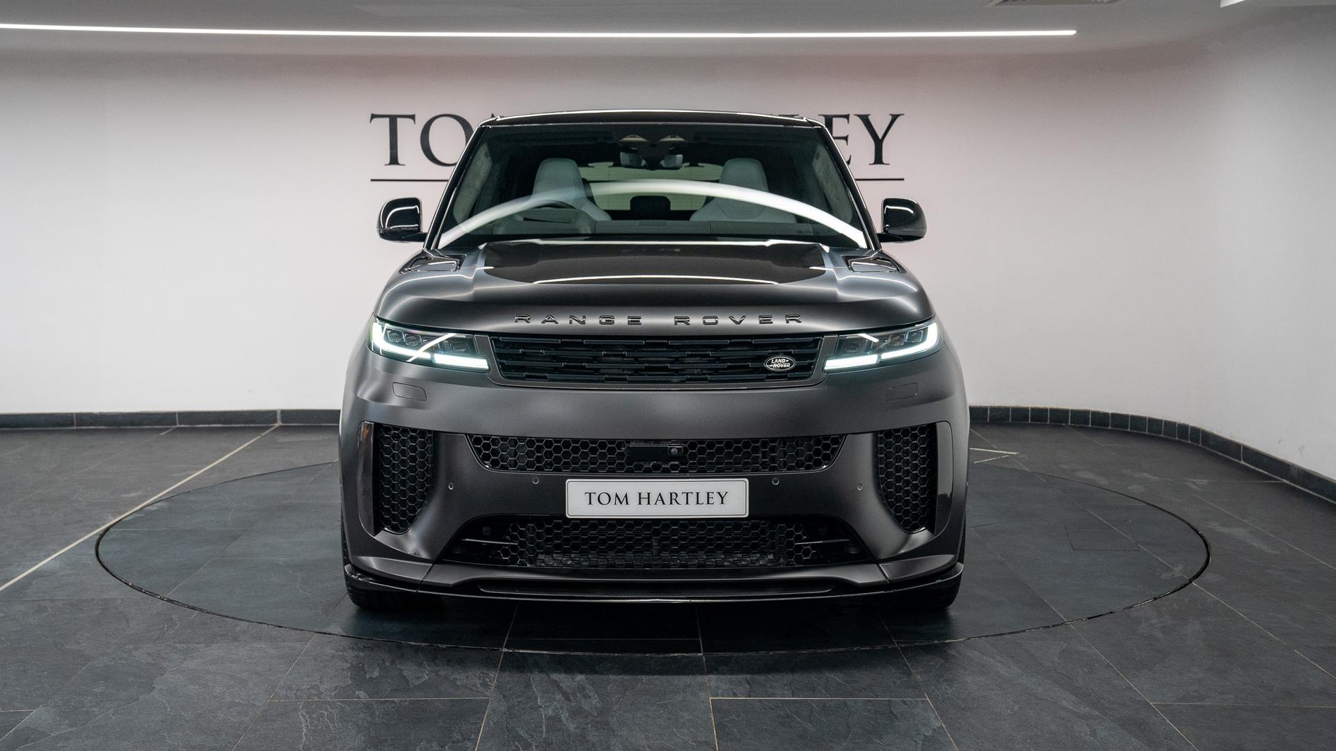 Land Rover Range Rover Sport Photo b66727cb-4fb2-4c18-a785-7f3e9a76c83f.jpg