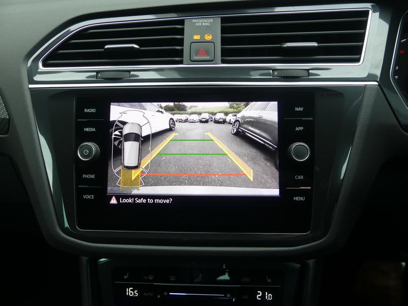 Volkswagen Tiguan Photo b6794ee8-60aa-48d6-a121-6e3028af07d4.jpg