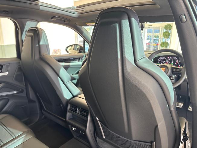 Porsche Cayenne Photo 42