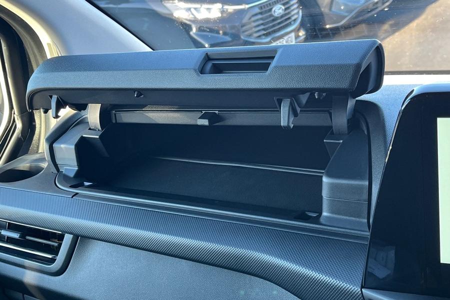 Ford TRANSIT CUSTOM Photo b686e41f-3d5c-4dfc-84e7-4200fa68e528.jpg