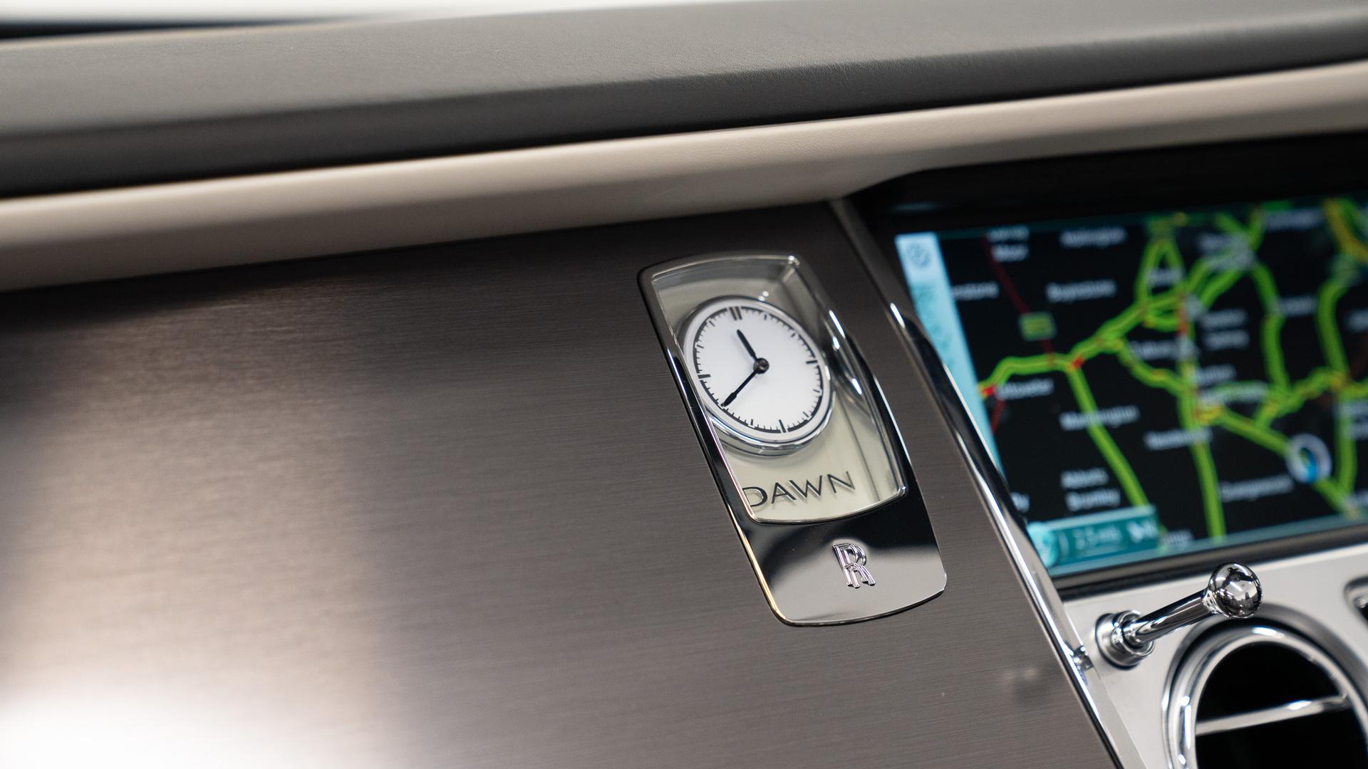 Rolls-Royce Dawn Photo b6b555c6-e74e-4b47-911e-7124a7305ba3.jpg