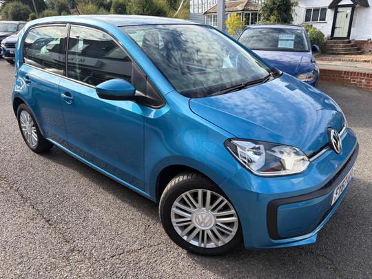 Volkswagen up! Photo b6bb8a00-ab85-4f7e-92c3-19af0290f425.jpeg